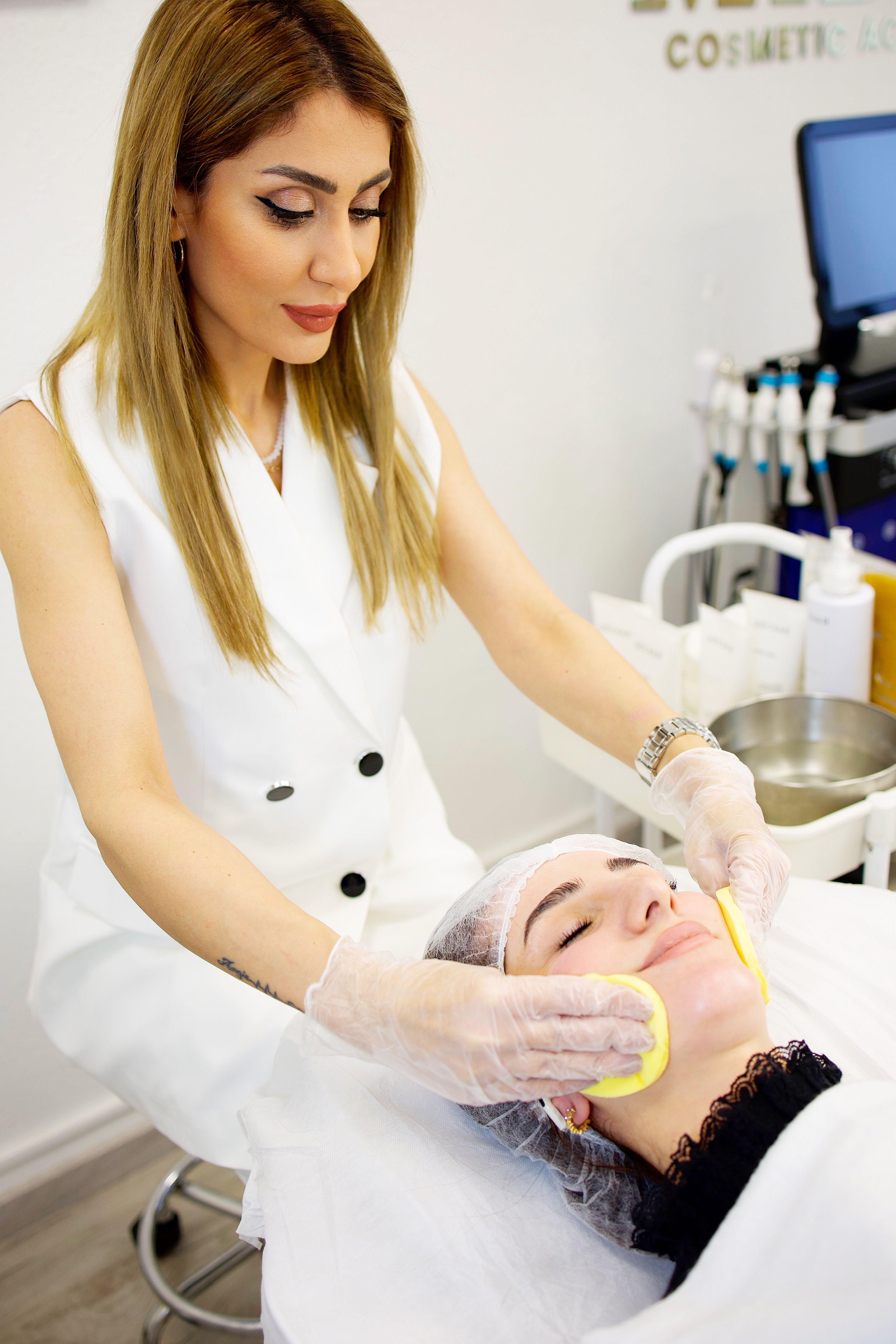 Midia Cosmetic Behandlungen & Beauty